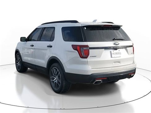 Used 2017 Ford Explorer Sport image 3