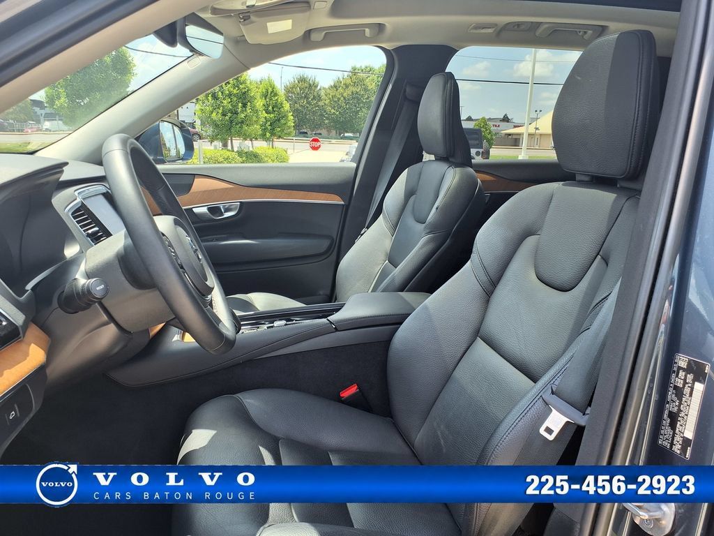 Certified 2024 Volvo XC90 B5 Plus w/ Protection Package Premier AWD/4WD image 15