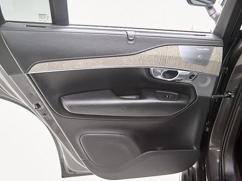 Certified 2023 Volvo XC90 T8 Ultimate image 22