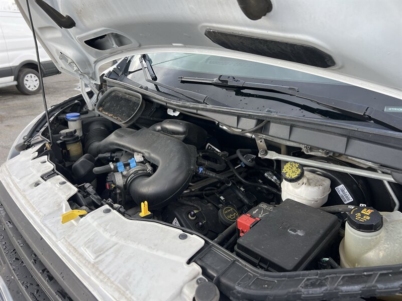Used 2019 Ford Transit 250 130 Medium Roof RWD image 21