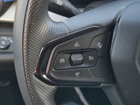 Used 2024 Chevrolet Trax LT image 28