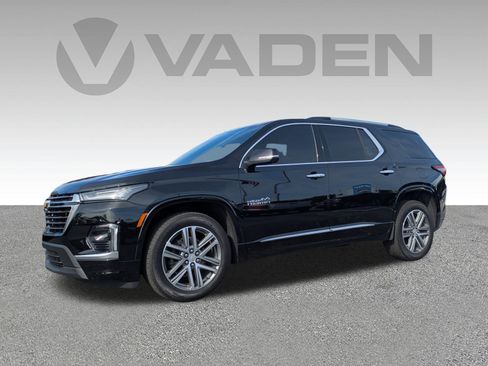Used 2023 Chevrolet Traverse High Country image 2
