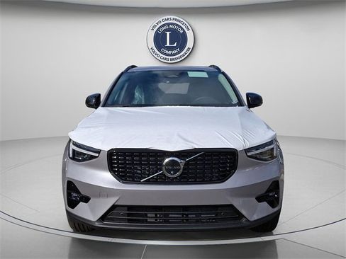 New 2026 Volvo XC40 B5 Plus w/ Protection Package Premier image 2