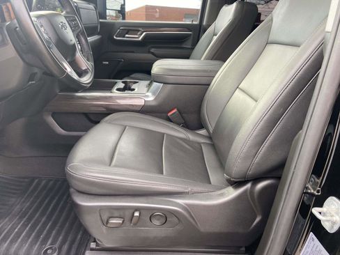 Used 2024 Chevrolet Silverado 3500 LTZ w/ LTZ Plus Package image 6