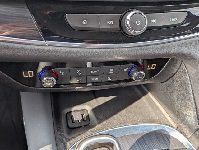 Used 2018 Buick Enclave Essence AWD/4WD image 25
