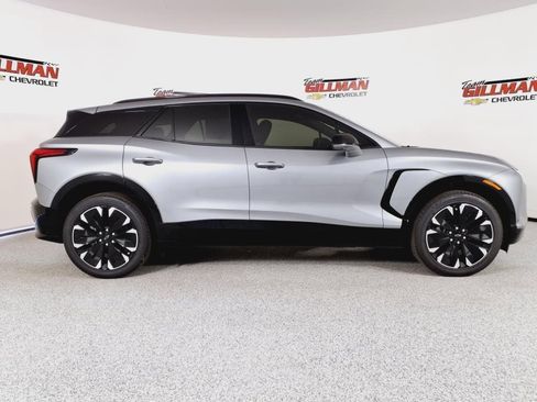 New 2025 Chevrolet Blazer EV RS image 7