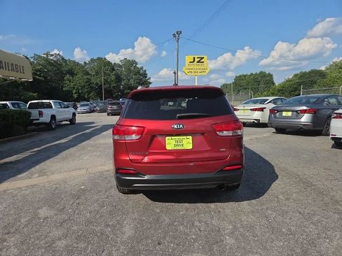 Used 2016 Kia Sorento FWD image 6