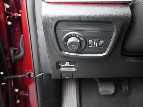 Used 2023 Jeep Grand Cherokee Overland w/ Luxury Tech Group IV image 34