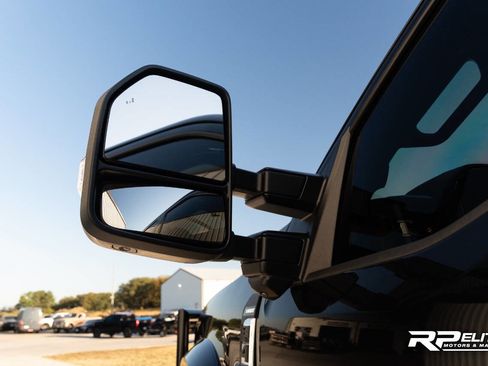 Used 2023 Ford F450 Lariat w/ FX4 Off-Road Package image 23