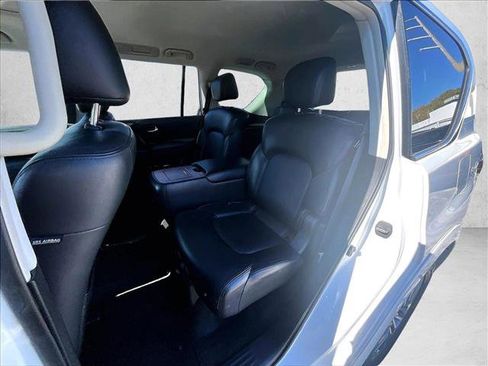 Used 2022 Nissan Armada SL w/ Captain's Chairs Package image 24