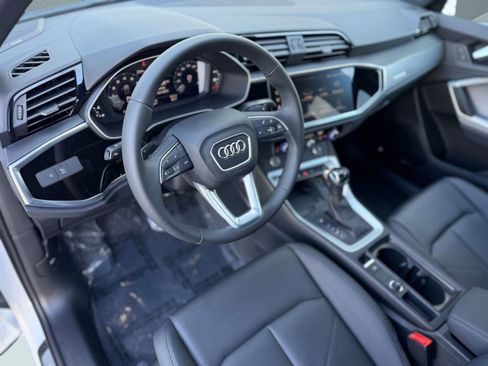 New 2025 Audi Q3 2.0T Premium image 4