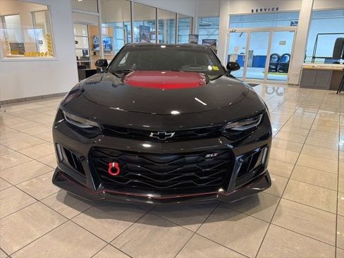 Used 2017 Chevrolet Camaro ZL1 image 2