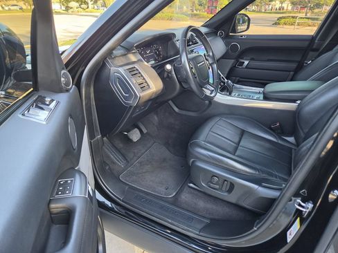 Used 2020 Land Rover Range Rover Sport SE AWD/4WD image 9
