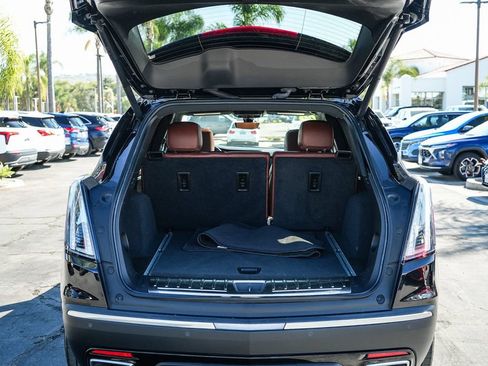 Used 2023 Cadillac XT5 Sportv w/ Technology Package AWD/4WD image 24