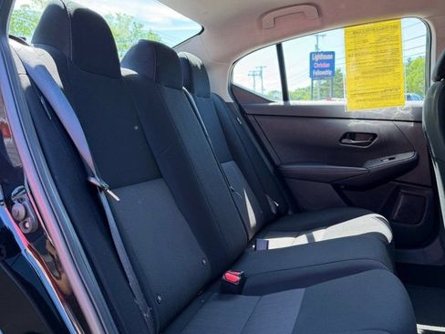 Used 2024 Nissan Sentra SV FWD image 12