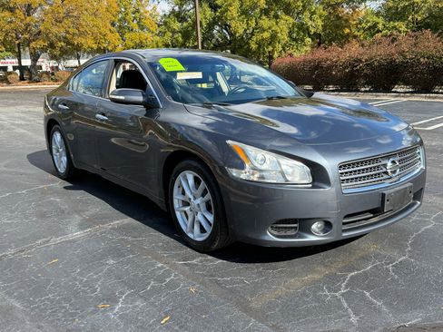 Used 2010 Nissan Maxima 3.5 SV w/ Monitor Pkg image 3