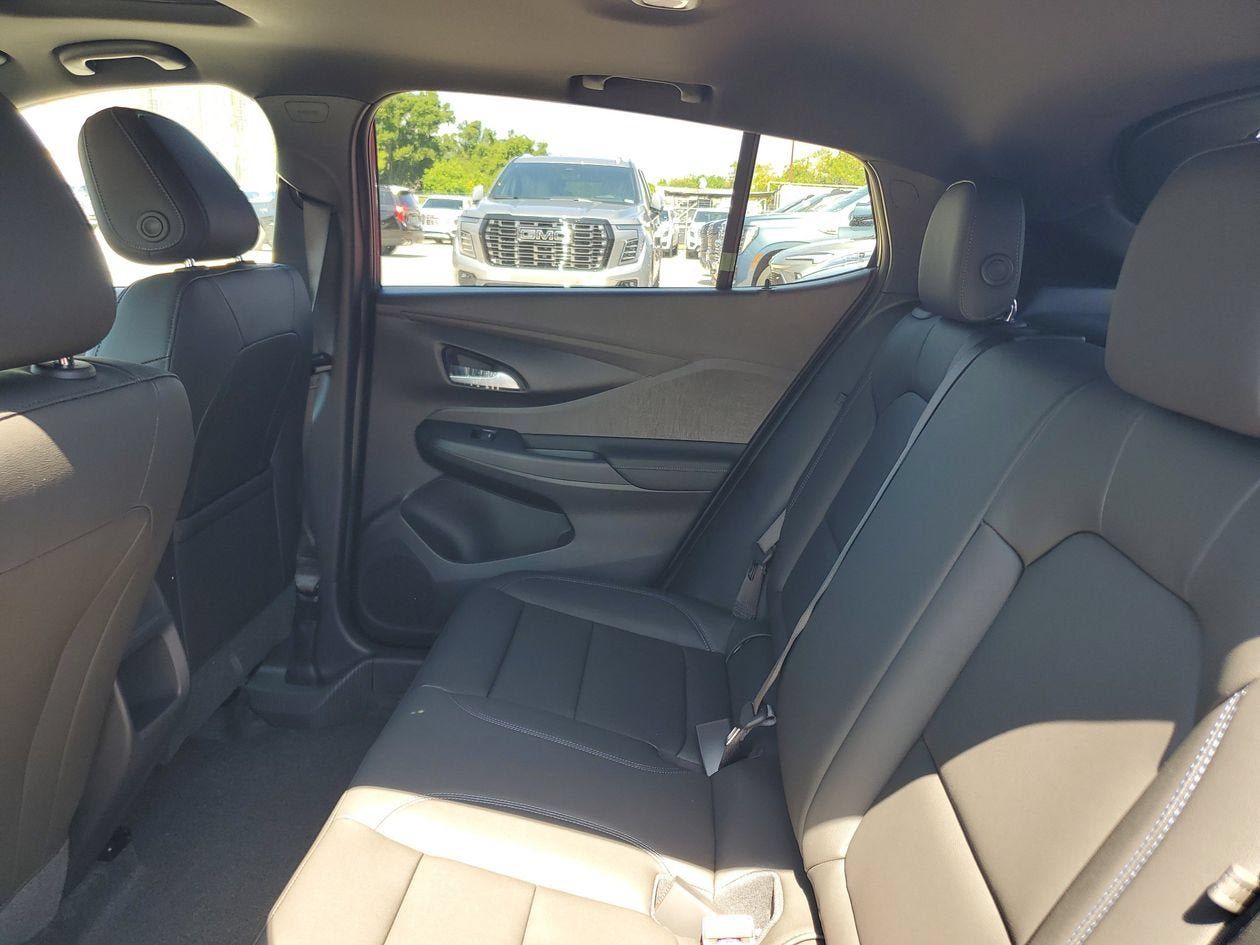 New 2026 Buick Envista Sport Touring w/ Convenience I Package FWD image 10