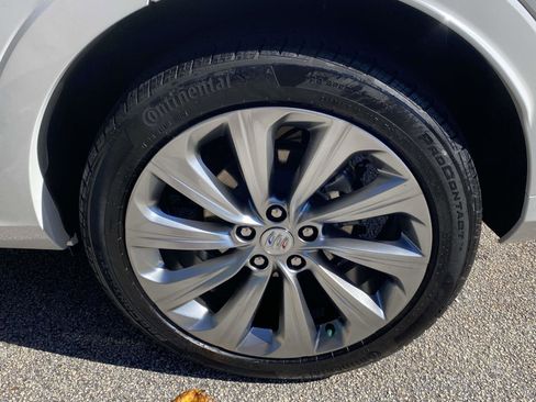 Used 2025 Buick Envista Avenir image 23