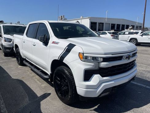Used 2022 Chevrolet Silverado 1500 RST AWD/4WD image 12