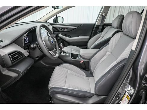 Used 2025 Subaru Outback Premium AWD/4WD image 19