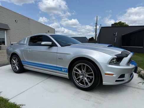 Used 2014 Ford Mustang GT w/ Electronics Package RWD image 7