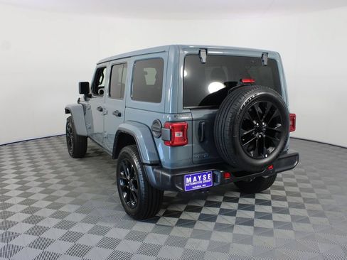 Used 2025 Jeep Wrangler Unlimited Sahara w/ Safety Group AWD/4WD image 21