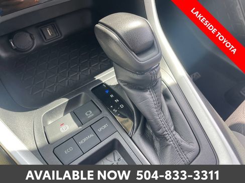 Certified 2020 Toyota RAV4 XLE FWD image 32