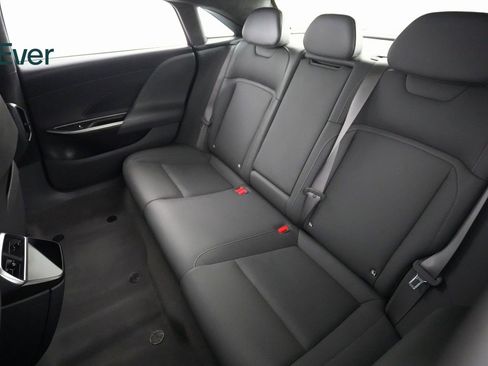 Used 2024 Lucid Air Touring AWD/4WD image 10