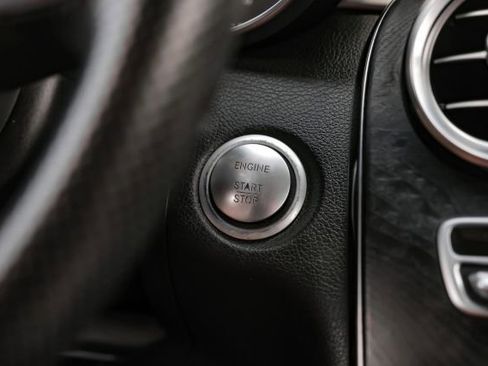 Used 2018 Land Rover Range Rover Velar R-Dynamic SE image 21