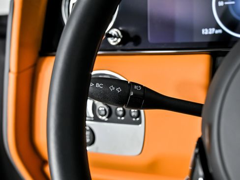 Used 2025 Rolls-Royce Cullinan image 31