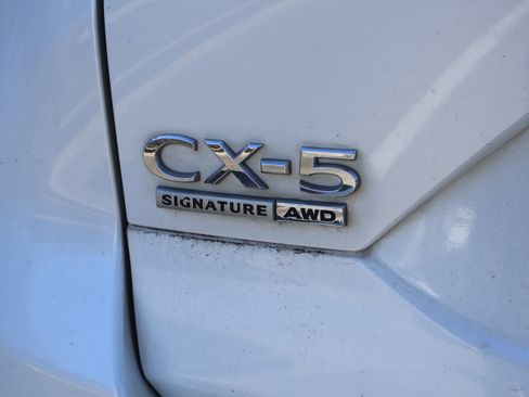 Used 2022 MAZDA CX-5 Signature image 15