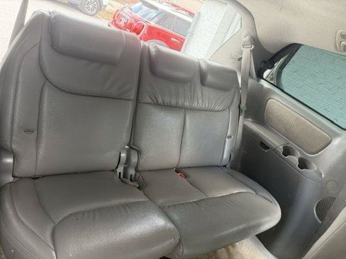 Used 2008 Toyota Sienna CE FWD image 11