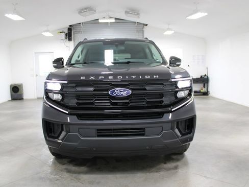 New 2026 Ford Expedition Max Active RWD image 2