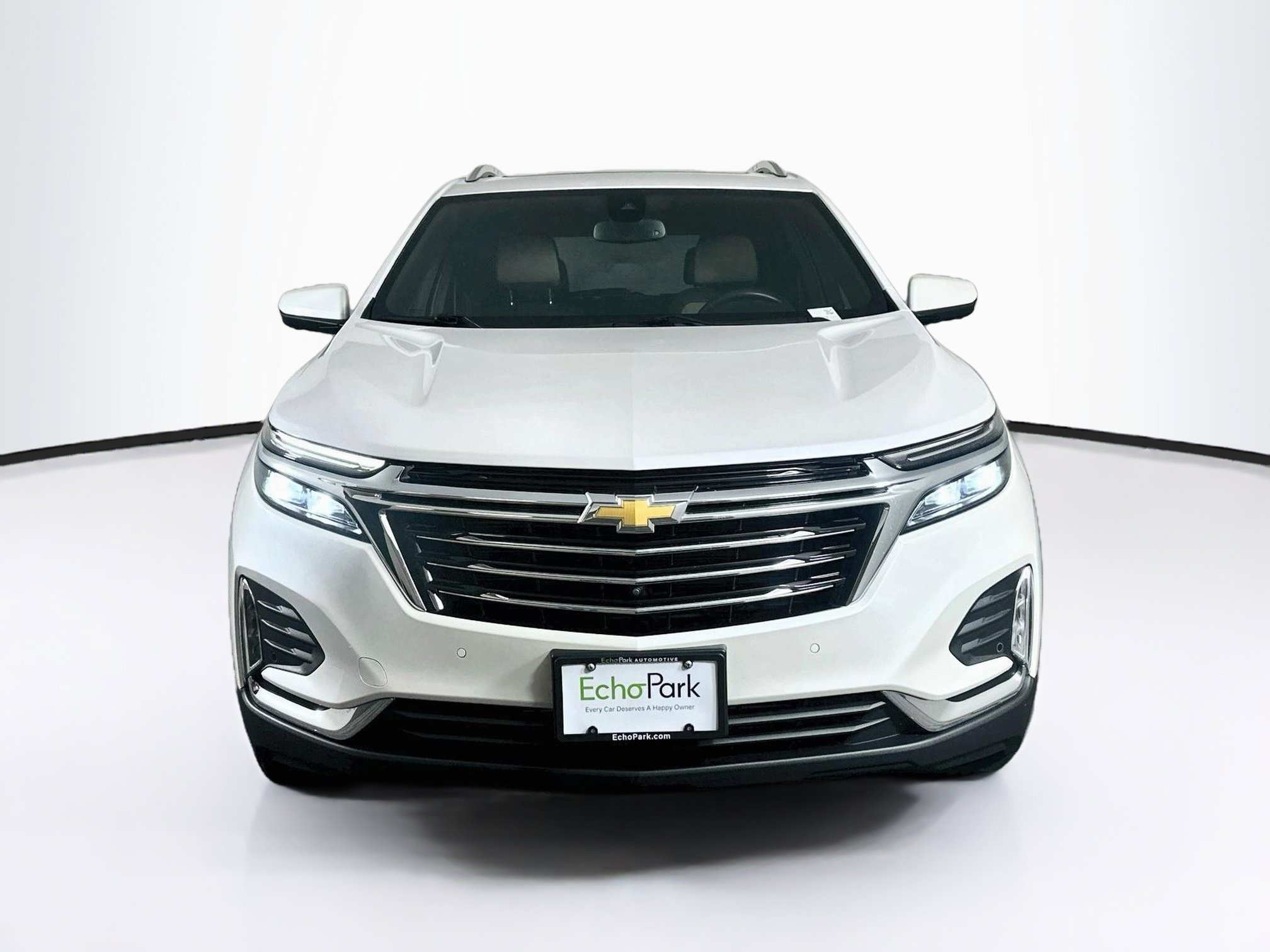 Used 2024 Chevrolet Equinox Premier FWD image 2