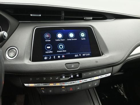 Used 2019 Cadillac XT4 Premium Luxury image 16