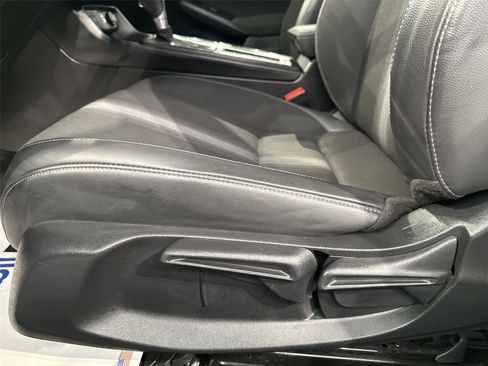 Used 2023 Honda Civic Sport image 14