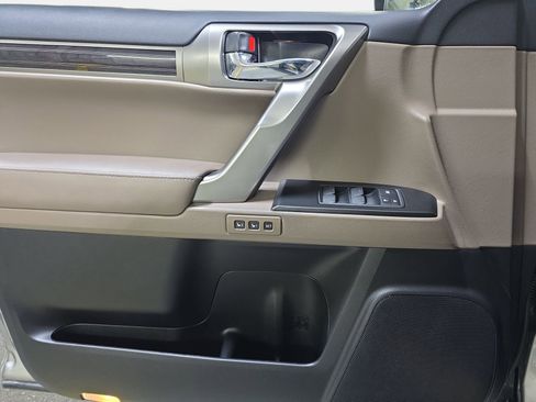 Used 2022 Lexus GX 460 Premium image 26