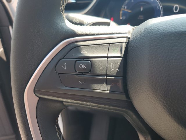 Used 2023 Jeep Grand Cherokee L Laredo RWD image 18