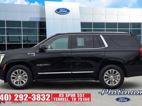 Used 2025 GMC Yukon Denali AWD/4WD image 3
