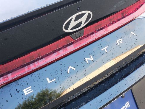New 2026 Hyundai Elantra SEL Sport FWD image 8