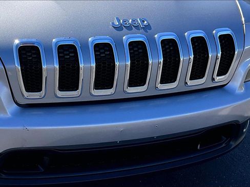 Used 2016 Jeep Cherokee Latitude image 26