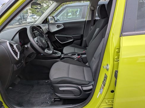 Used 2020 Kia Soul LX FWD image 26