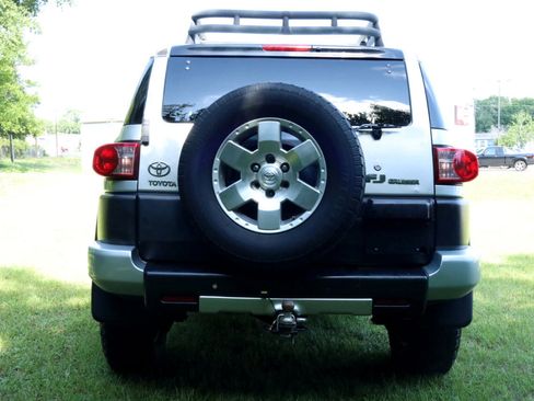 Used 2008 Toyota FJ Cruiser 4WD image 3