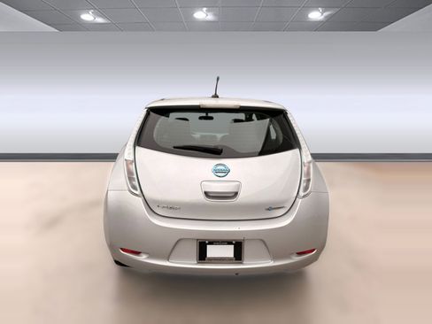 Used 2013 Nissan Leaf S image 10