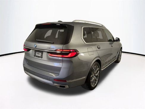 Used 2024 BMW X7 xDrive40i w/ Premium Package image 5