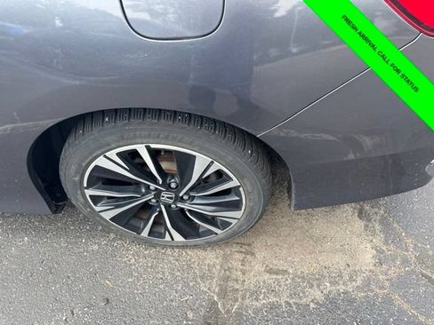 Used 2017 Honda Accord EX-L image 10