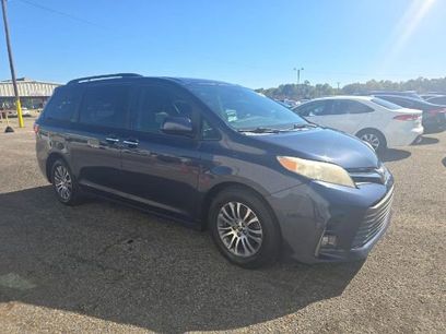 Used 2018 Toyota Sienna XLE Premium