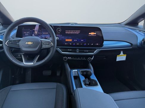 New 2026 Chevrolet Equinox EV LT image 10