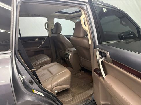 Used 2017 Lexus GX 460 AWD/4WD image 16
