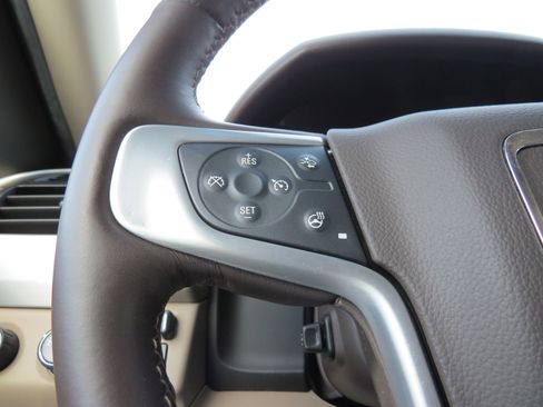 Used 2019 GMC Yukon SLT w/ Open Road Package image 23